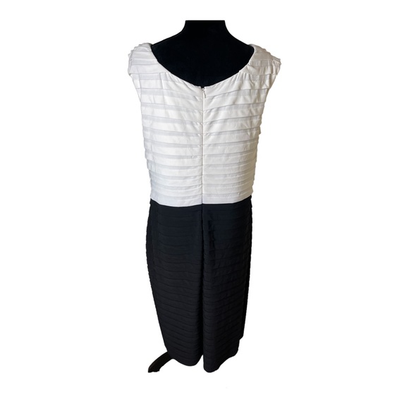 Adrianna Papell Sleeveless V Neck Sheath Dress Size 20w - Picture 3 of 8